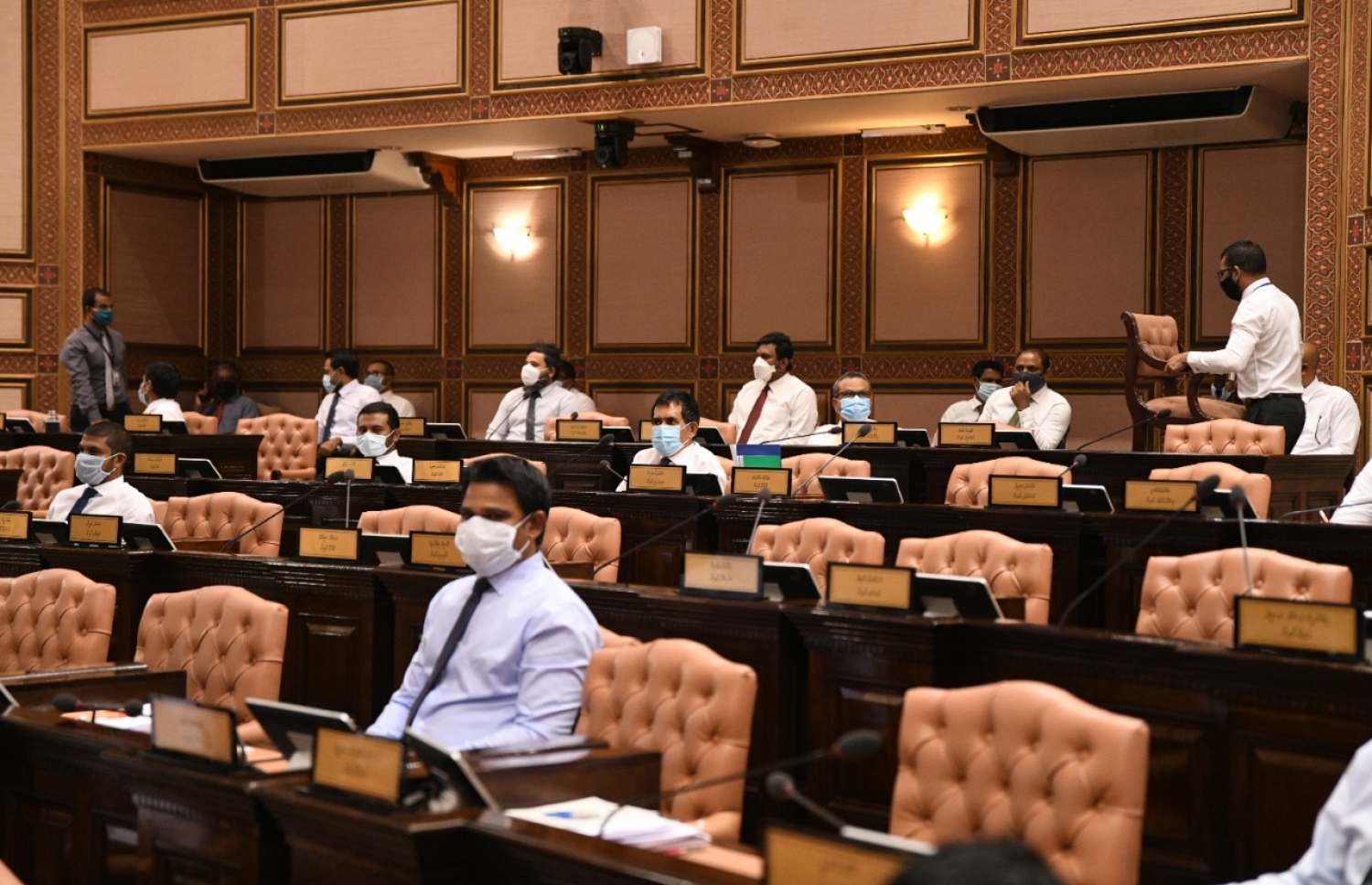 ހާއްސަ ހުއްދައާއެކު މަޖިލީހުގައި ބޭއްވި ޖަލްސާ