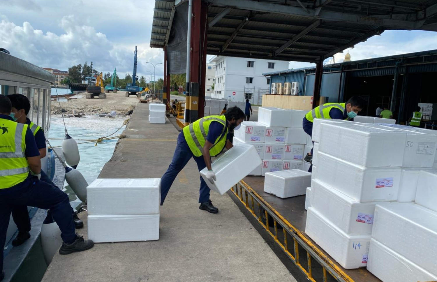 އެއާޕޯޓުން އެއާޕްރައިޓްކޮށް ގެނެސްފައި ހުރި ބައެއް ތަކެތި: އެއާޕްރައިޓްކޮށް ތަކެތި ގެނައުމަށް އަގު އެތައް ގުއަކަށް އުފުލޭ--