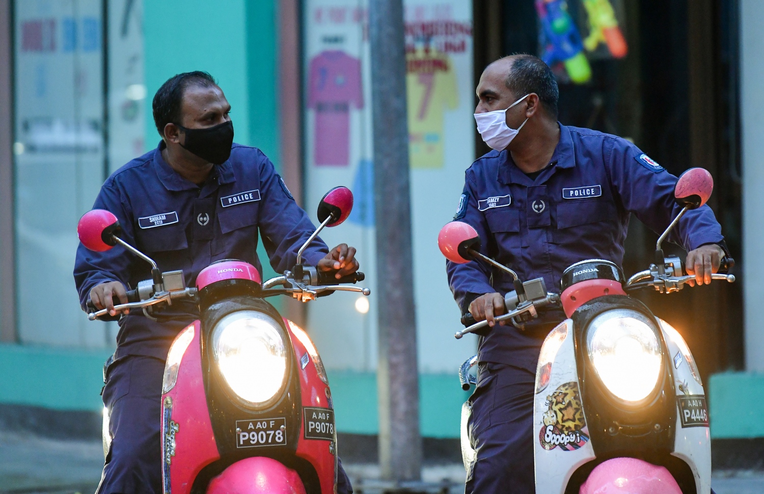 މާލެ: ޖޫން 6، 2020: އެޗްޕީއޭ އިން މޭ މަހު 28 ގައި ލޮކްޑައުން އަށް ދިން ލުޔާއެކު، މާލެތެރެ ހަލަބޮލިވުން.-- ފޮޓޯ: ނިޝާން އަލީ، އަހުމަދު އަވްޝަން / މިހާރު