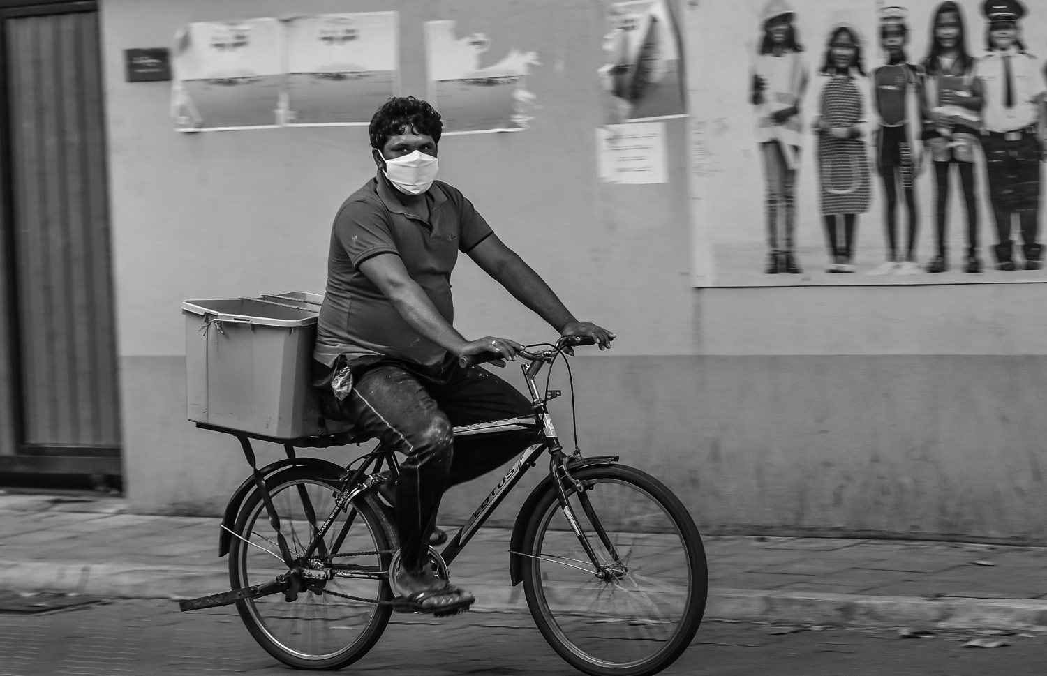 މާލެ: ޖޫން 6، 2020: އެޗްޕީއޭ އިން މޭ މަހު 28 ގައި ލޮކްޑައުން އަށް ދިން ލުޔާއެކު، މާލެތެރެ ހަލަބޮލިވުން.-- ފޮޓޯ:އަހުމަދު އަވްޝަން / މިހާރު