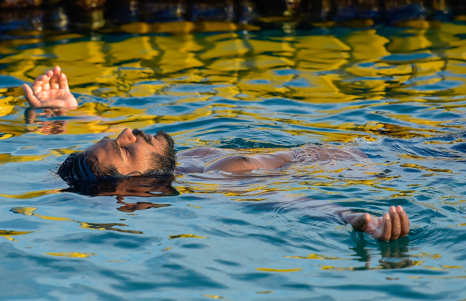 ލޮކްޑައުންގެ ލުއިގެ ފުރަތަމަ ދުވަހުގެ ހަވީރުގެ މަންޒަރުތައް