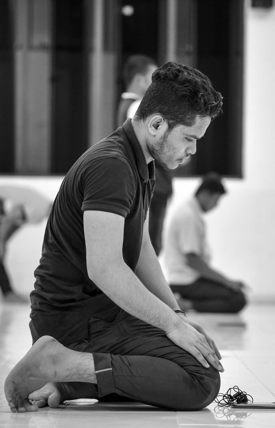 މާލެ: ޖޫން 17، 2020: ލޮކްޑައުންއަށް ފަހު މާލެ އާއި ވިލިމާލެ އާއި ހުޅުމާލޭގެ މިސްކިތްތައް ހުޅުވާލުން: މިސްކިތްތައް ހުޅުވާލި ނަމަވެސް ޖަމާއަތުގައި ނަމާދު ނުކުރެވޭނެ ކަމަށް އިސްލާމިކް މިނިސްޓްރީ އިން ވަނީ އަންގާފައި.-- ފޮޓޯ: ނިޝާން އަލީ / މިހާރު