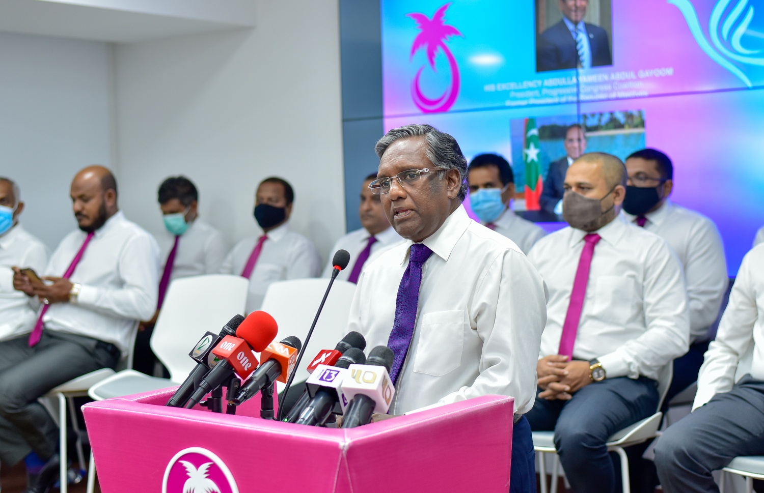 ޕީޕީއެމްގެ ސްޕެޝަލް އެޑްވައިޒަރުގެ މަގާމާ ހަވާލުވެވަޑައިގެން ޑރ. ވަހީދު ވާހަކަ ދައްކަވަނީ.