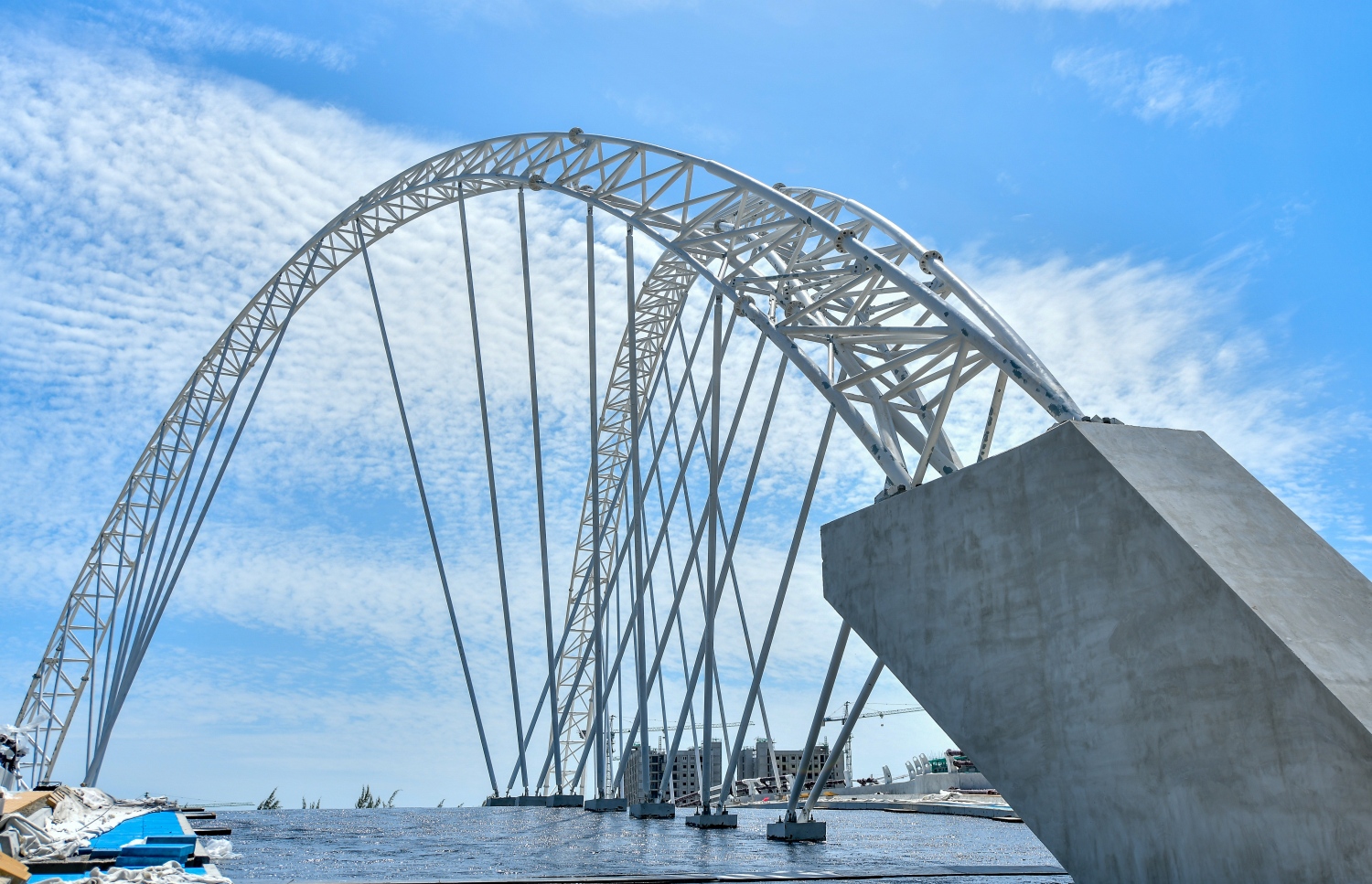 މާލެ: ޖޫން 23، 2020: ހުޅުމާލެ ފުރަތަ ފިޔަވައްސާ ދެ ވަނަ ފިޔަވަހި ގުޅާލަން އަޅާ ބްރިޖުތަކުގެ ފަހުގެ ފޮޓޯތައް.-- ނިޝާން އަލީ /މިހާރު