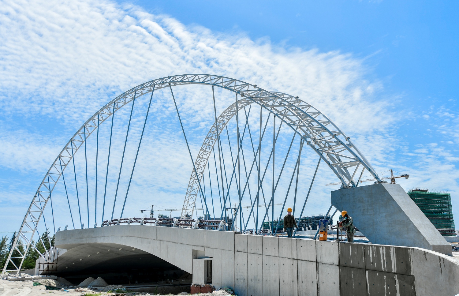 މާލެ: ޖޫން 23، 2020: ހުޅުމާލެ ފުރަތަ ފިޔަވައްސާ ދެ ވަނަ ފިޔަވަހި ގުޅާލަން އަޅާ ބްރިޖުތަކުގެ ފަހުގެ ފޮޓޯތައް.-- ނިޝާން އަލީ /މިހާރު