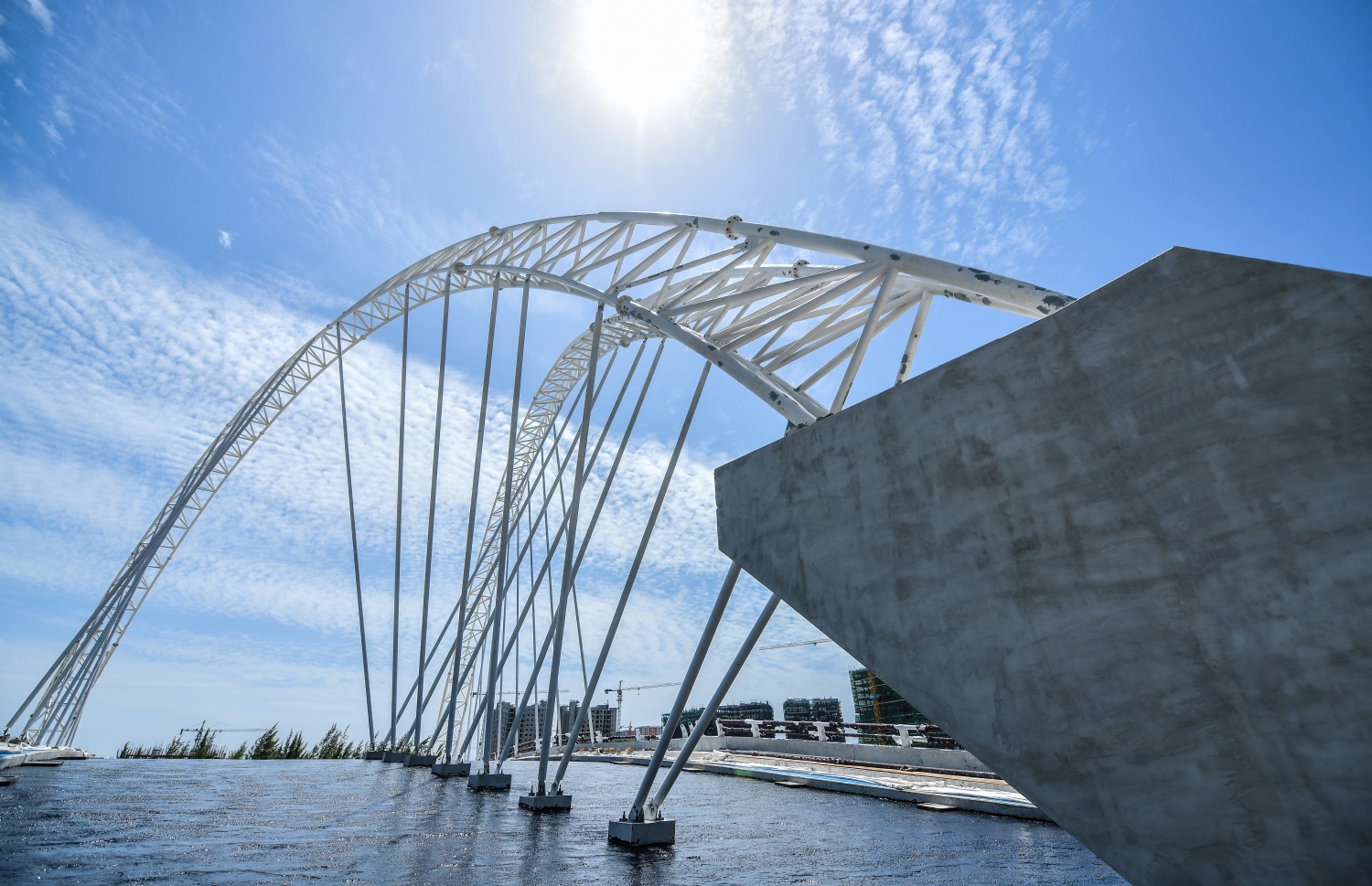 މާލެ: ޖޫން 23، 2020: ހުޅުމާލެ ފުރަތަ ފިޔަވައްސާ ދެ ވަނަ ފިޔަވަހި ގުޅާލަން އަޅާ ބްރިޖުތަކުގެ ފަހުގެ ފޮޓޯތައް.-- ނިޝާން އަލީ /މިހާރު