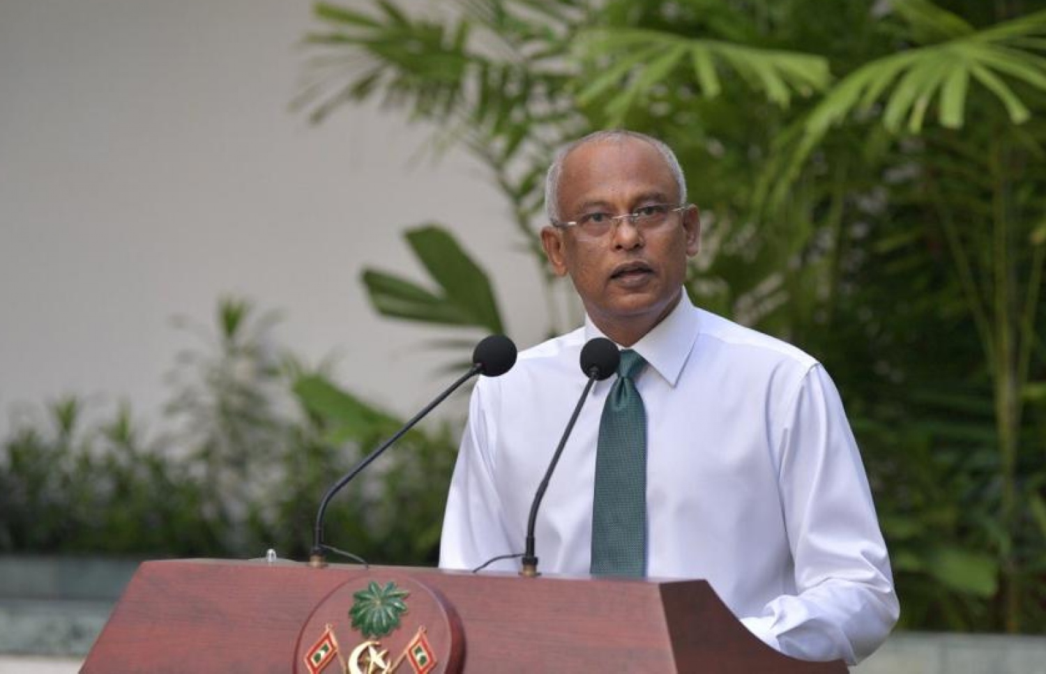 ރައީސް މިއަދު ނޫސްވެރިންނާ ވާހަކަފުޅު ދައްކަވަނީ: އެމަނިކުފާނު ވިދާޅުވީ ރައްޔިތުންގެ ބަހެއް ނެތި ނިޒާމް ދެން ވެސް ބަދަލު ނުކުރައްވާނެ ކަމަށް. --ފޮޓޯ/ރައީސް އޮފީސް