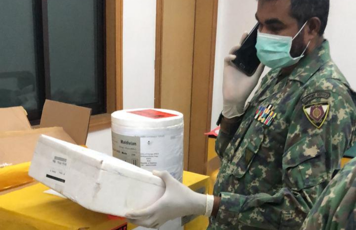 ރާއްޖެއިން ބޭރުން ގެނައި ބޭސްތަކާ އެއާޕޯޓް ޕޮލިހުން ހަވާލުވަނީ