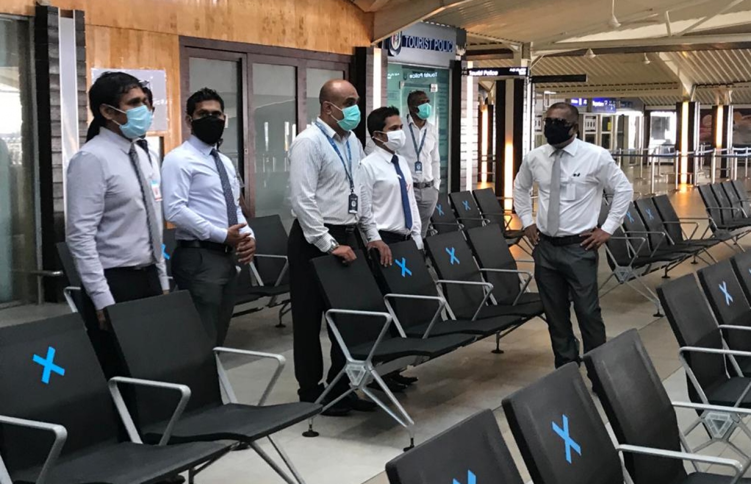 މަޖިލީހުގެ އެސްއޯއީ ކޮމިޓީގެ މެމްބަރުން މިއަދު ވެލާނާ އިންޓަނޭޝަނަލް އެއާޕޯޓަށް ވަޑައިގެން އެންމެ ފަހުގެ ތައްޔާރީތައް ބައްލަވަނީ.