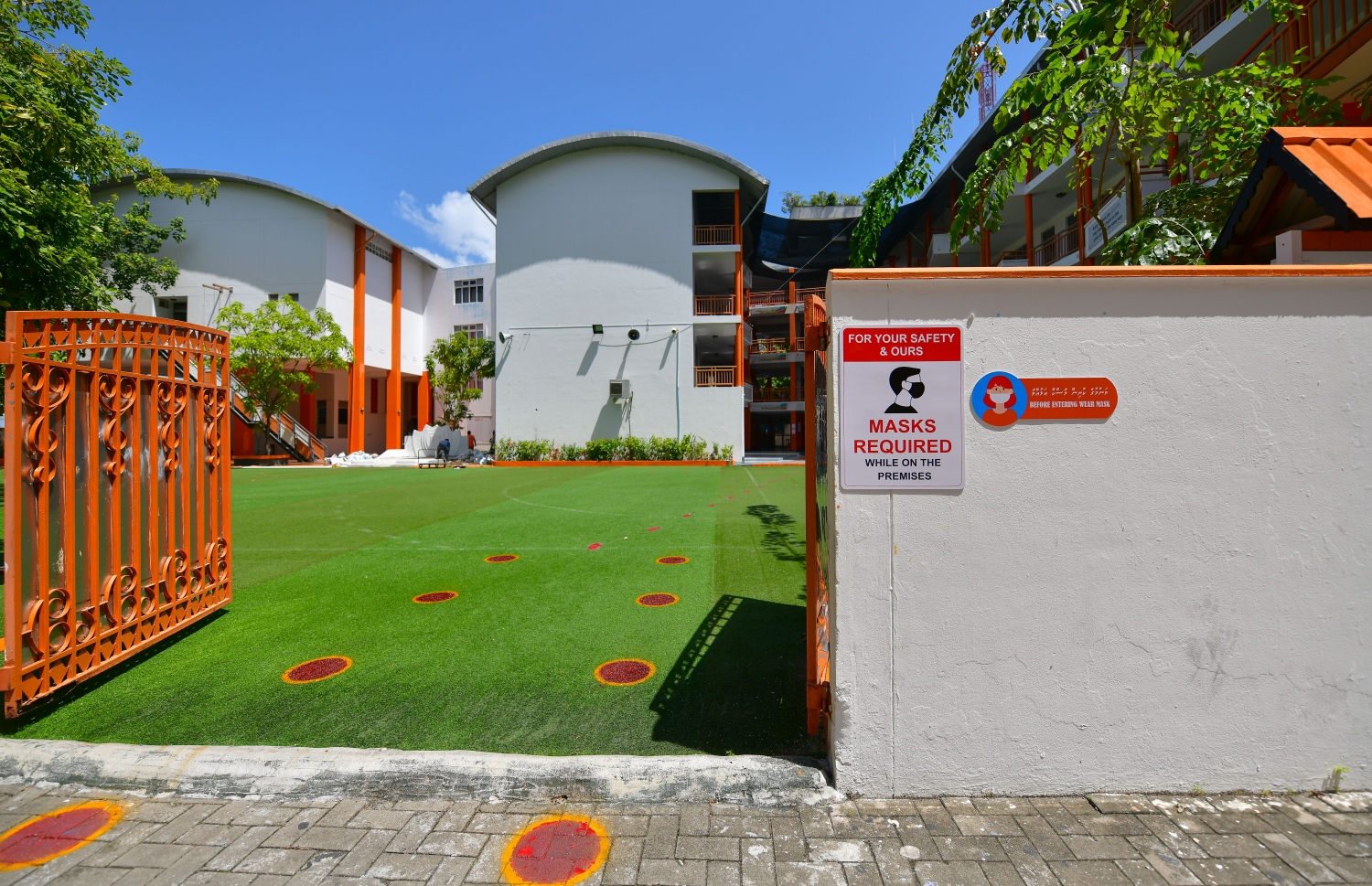 ނިއު ނޯމަލްއަށް އިމާދުއްދީން ސްކޫލު ތައްޔާރުކޮށްފައި.-- ފޮޓޯ: އަހުމަދު އަވްޝަން/ މިހާރު