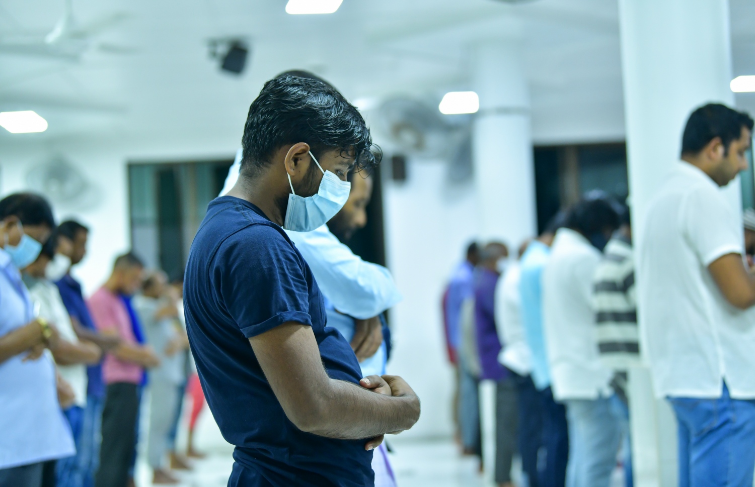 މާލެ: ޖުލައި 1، 2020: ލޮކްޑައުންއަށް ފަހު މާލެ އާއި ވިލިމާލެ އާއި ހުޅުމާލޭގެ މިސްކިތްތަކުގައި ޖަމާއަތުގައި ނަމާދު ކުރަން ފެށުން.-- ފޮޓޯ: އަހުމަދު އަވްޝަން /މިހާރު