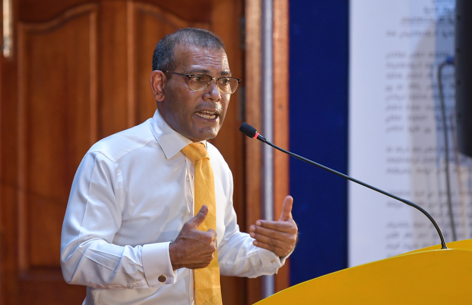 މާލެ: ޖުލައި 8، 2020: ޖަމާލުއްދީން ސްކޫލްގައި ބޭއްވި އެމްޑީޕީގެ ގައުމީ މަޖިލީހުގެ ޖަލްސާގެ ތެރެއިން: ކޮވިޑް-19 ފެތުރުން ކޮންޓްރޯލްކުރަން އެޅި ފިޔަވަޅުތަކުގެ ސަބަބުން ވަރަށް ބޮޑު ދައްޗަކާ ކުރިމަތިވެފައިވާ ކަަމަށާއި އެހެން ނަމަވެސް އެމްޑީޕީގެ ވައުދުތައް އަންނަނީ ފުއްދަމުން ކަމަށް ރައްޔިތުންގެ މަޖިލީހުގެ ރައީސް އަދި އެމްޑީޕީގެ ރައީސް މުހައްމަދު ނަޝީދު ވިދާޅުވި.-- ފޮޓޯތައް: އަހުމަދު އަވްޝަން އިލްޔާސް /މިހާރު