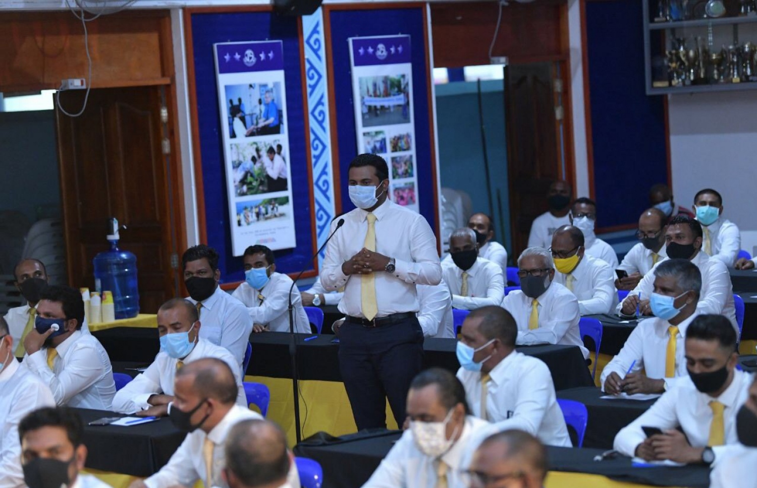 އެމްޑީޕީގެ މިރޭގެ ގައުމީ މަޖިލީހުގެ ޖަލްސާގެ ތެރެއިން.---ފޮޓޯ: އަހުމަދު އަވްޝަން/މިހާރު