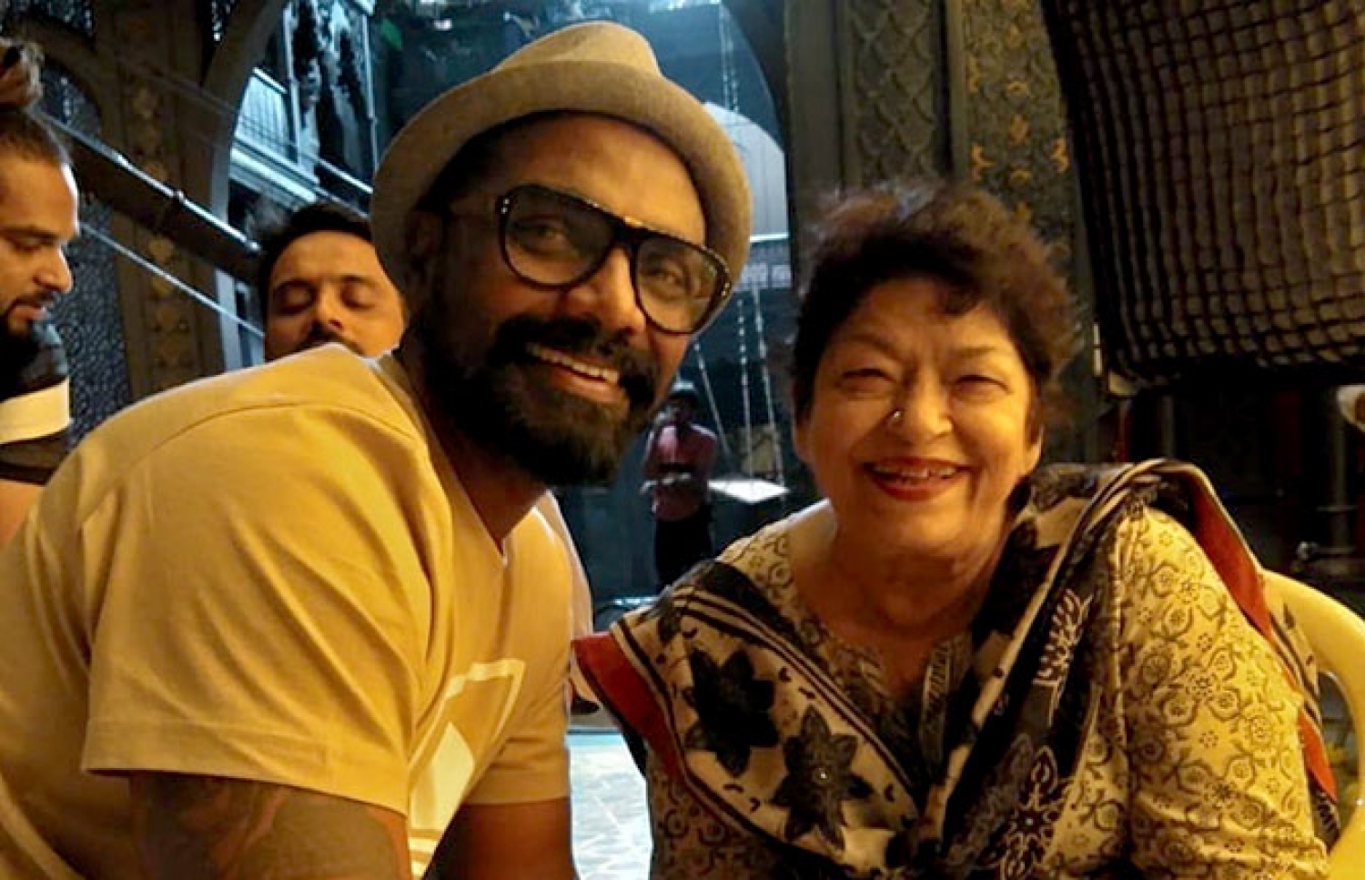 ސަރޯޖާ އެކު ރެމޯ.