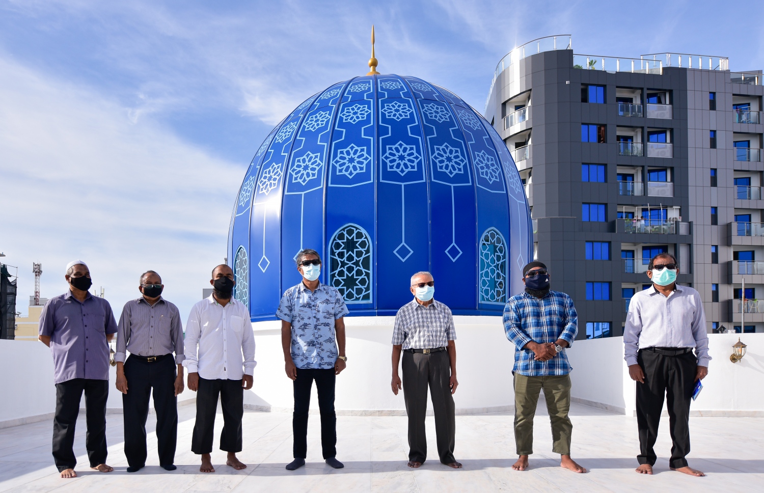 މާލެ: ޖުލައި 10، 2020: އިމާރާތް ކުރުމުގެ ދާއިރާގެ ޖަމިއްޔާ، މަސީގެ ރައީސް މުހައްމަދު އަލީ ޖަނާހު (ޖަނާ)ގެ ބައްޕަގެ ހަނދާނުގައި، އޭނާގެ ބައްޕަގެ ނަމުގައި ހުޅުވި "މަސްޖިދުލް އަލީ ހުސައިން"، މިސްކިތް ހުޅުވުމުގެ ރަސްމިއްޔާތު.-- ފޮޓޯ: އަހުމަދު އަވްޝަނ އިލްޔާސް /މިހާރު