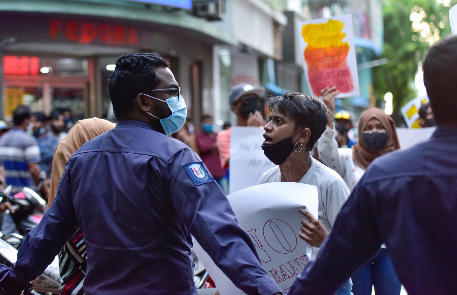 އަނިޔާއާ ދެކޮޅަށް މިއަދު އަޑު އުފުލަނީ.-- ފޮޓޯ: އަހުމަދު އަވްޝަން/ މިހާރު