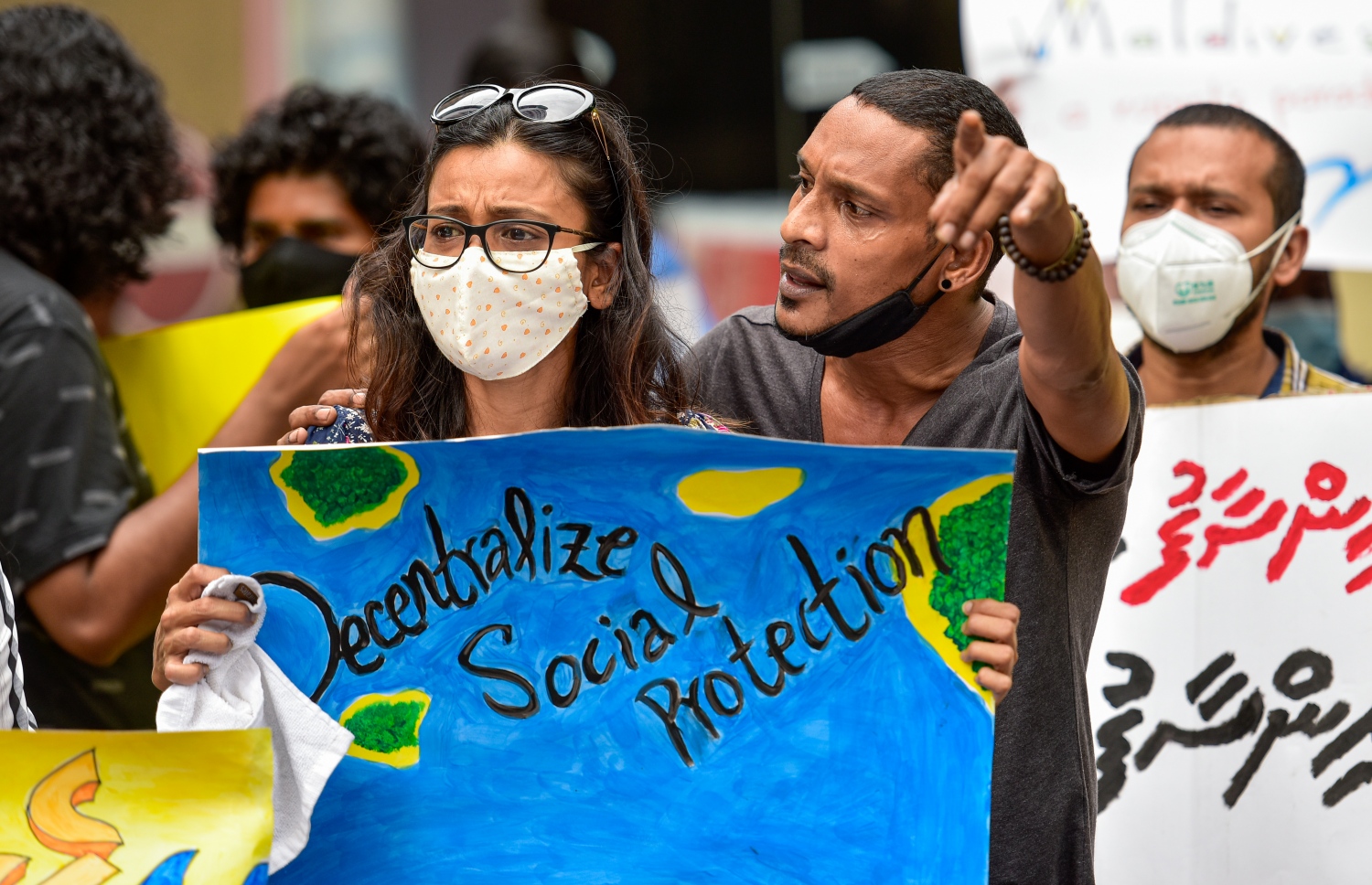 މާލެ: ޖުލައި 12، 2020- ސަރުކާރުގެ މަތީ މަގާމުތަކުގައި ތިއްބެވި ބޭފުޅުންގެ ތެރެއިން ޖިންސީ ގޯނާގެ ތުހުމަތު ކުރެވޭ ބޭފުޅުން މަގާމުން އެކަހެރިކޮށް، މައްސަލަތައް ބަލަން ގޮވާލައި، "ޖާގައެއް ނެތް" ނަމުގައި ބޭއްވި އެއްވުމުގެ ތެރެއިން.---ފޮޓޯ: އަހުމަދު އަވްޝަން/މިހާރު