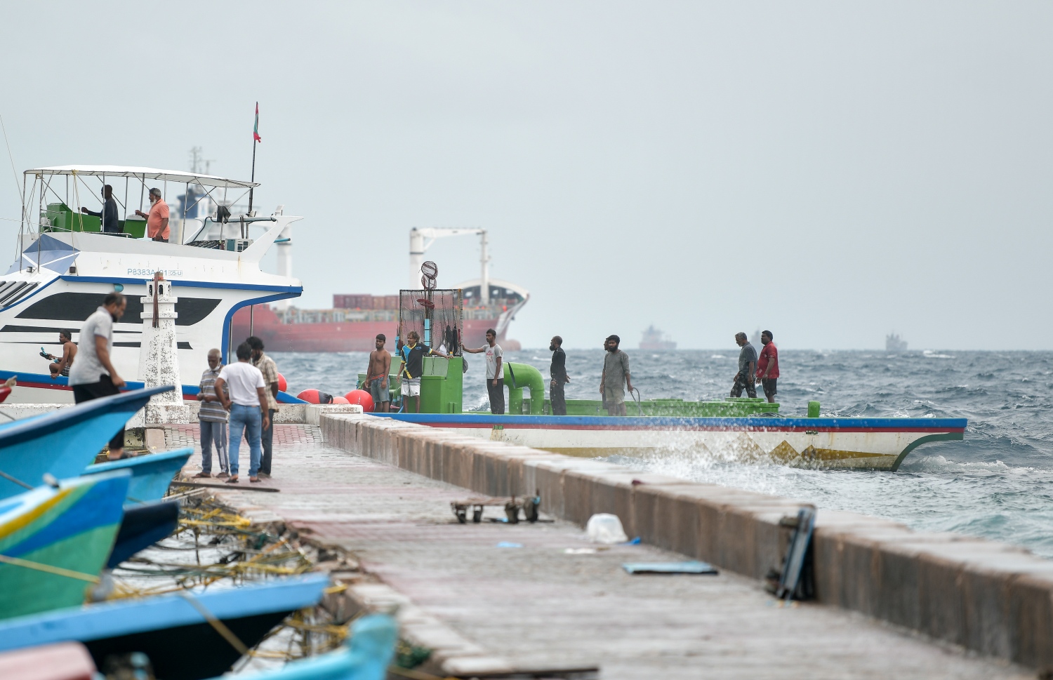މާލެ: ޖުލައި 19، 2020: މޫސުން ގޯސްވެ، ކަނޑުގަދަވުން: މުޅި ރާއްޖެ އަށް ވަކި ވަގުތުތަކެއްގައި ވިއްސާރަކޮށް، ރާޅުއަރާފާނެ ކަމަށް މޫސުމާ ބެހޭ އިދާރާ އިން ލަފާކުރޭ.-- ފޮޓޯތައް:ނިޝާން އަލީ /މިހާރު