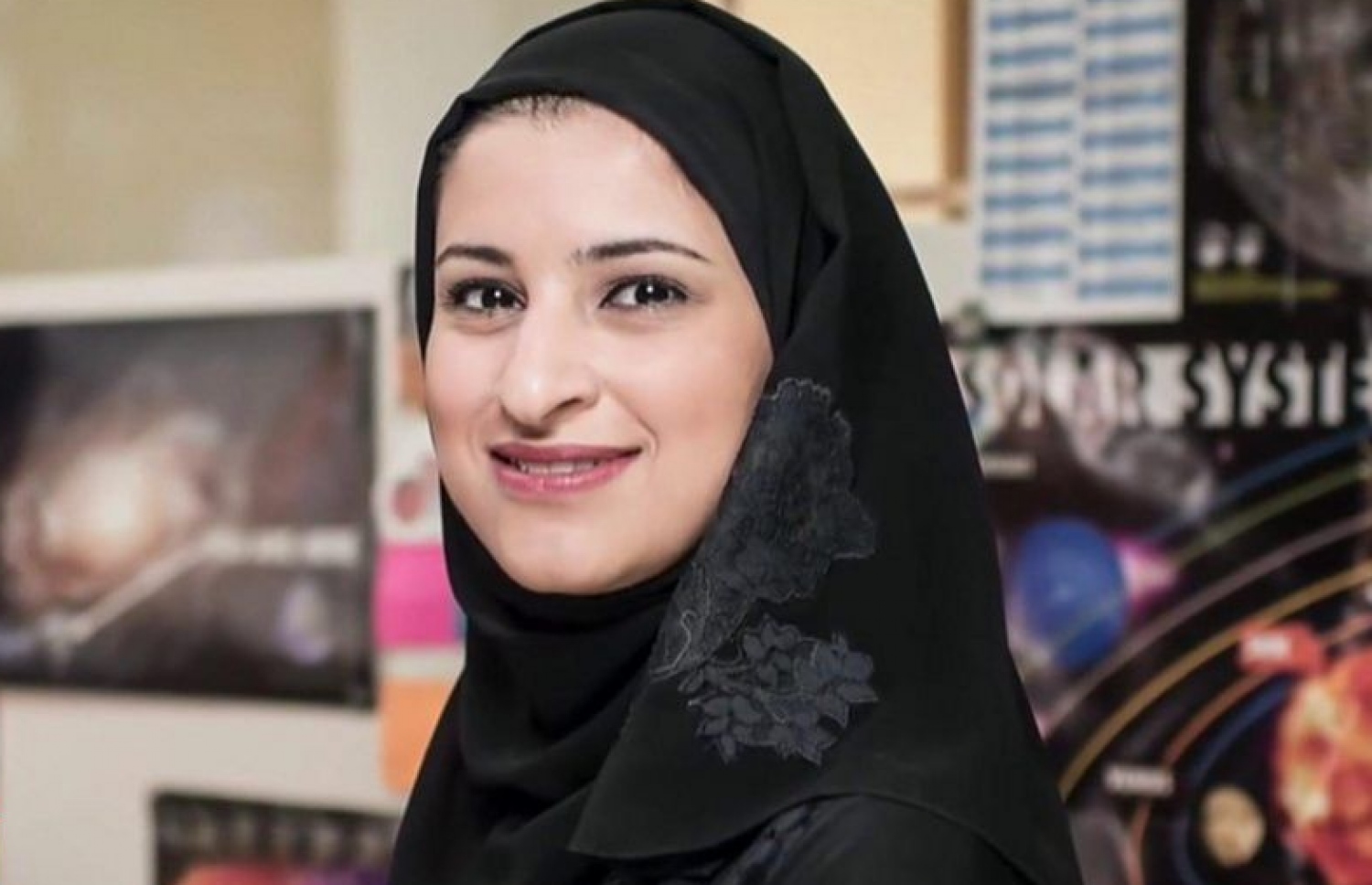 މާސް މިޝަންގެ ޑެޕިއުޓީ ޕްރޮޖެކްޓް މެނޭޖަރު އަދި ލީޑް ސައެންޓިސްޓް ސާރާ އަލް އަމީރީ. --ފޮޓޯ:ބީބީސީ