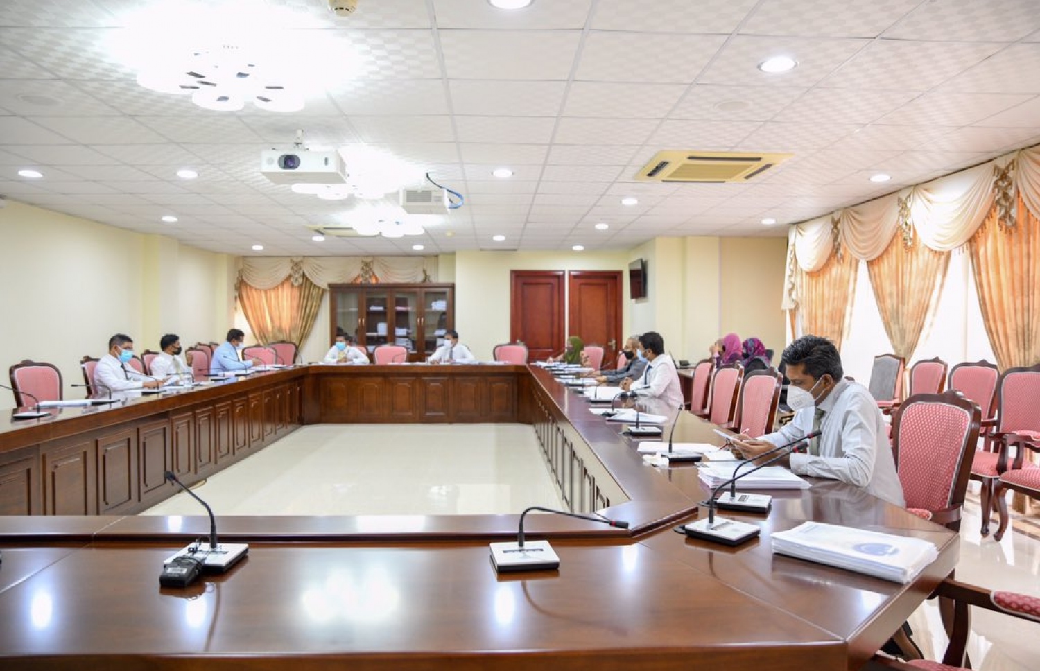 މަޖިލީހުގެ އެސްއޯއީ ކޮމިޓީގެ ބައްދަލުވުން މިއަދު ކުރިއަށް ގެންދަނީ.---ފޮޓޯ: މަޖިލިސް