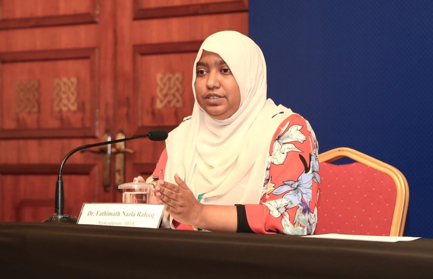 މިރޭގެ މީޑިއާ ބްރީފިންގައި ޑރ. ނަޒްލާ ނޫސްވެރިންނާ އޮންލައިންކޮށް ވާހަކަ ދައްކަވަނީ.