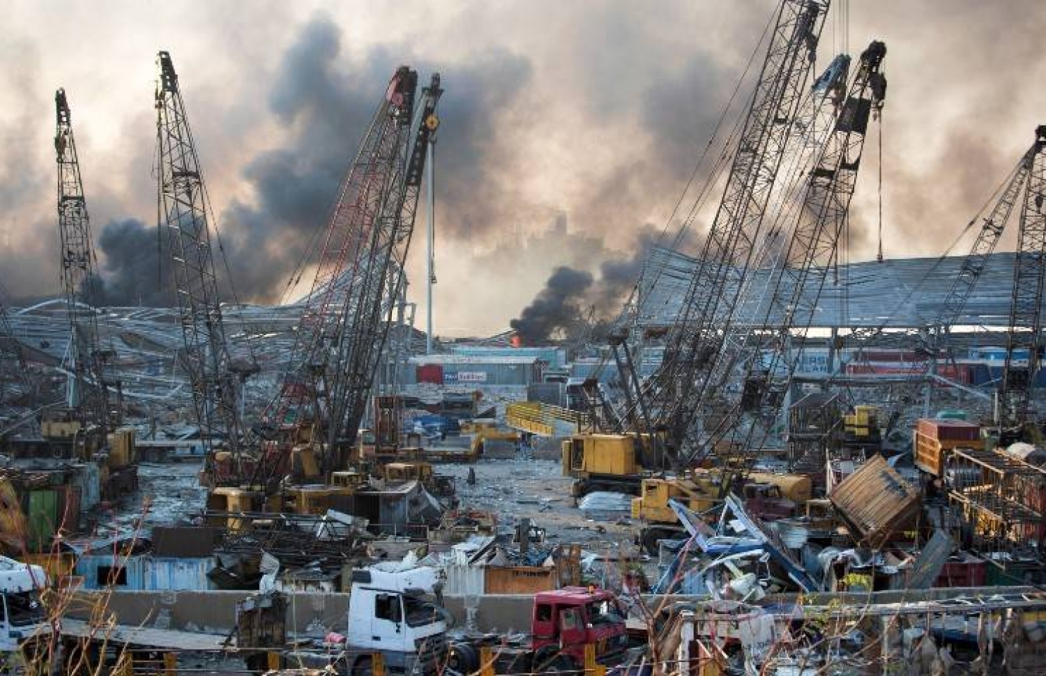 ކެމިކަލް ގުދަން ގޮވައި މުޅި ސަރަހައްދު އަޅިއަށް ވެފައި