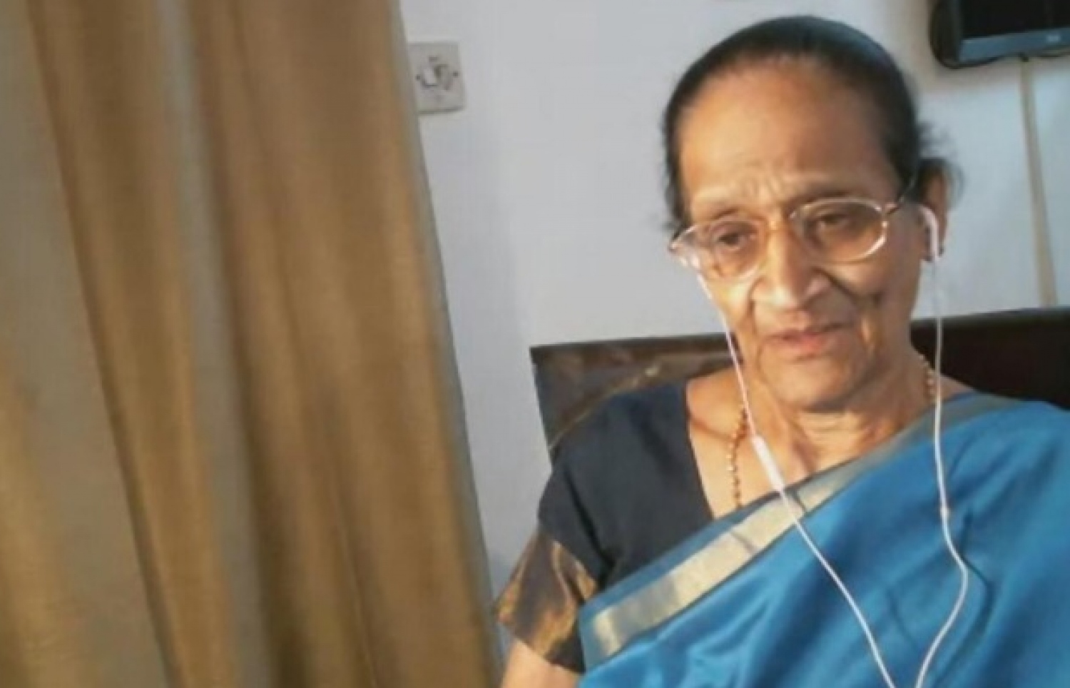 އަމްބޫޖާ އައްޔަރް.