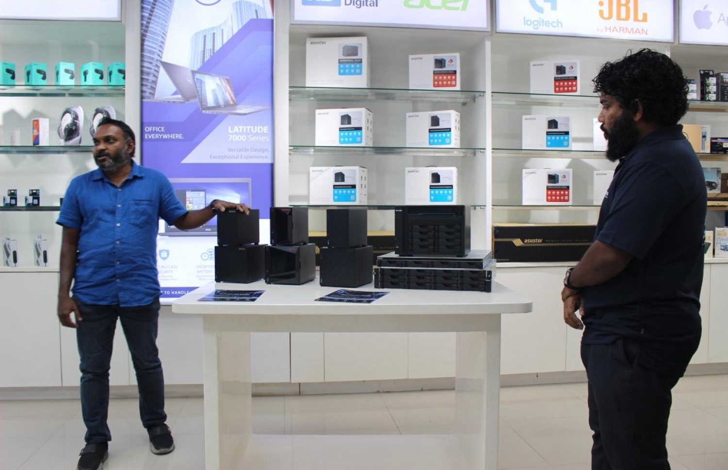 އަސުސްޓޯގެ ނާސް މެކްސްކޮމް އިން ދައްކާލަނީ-- ފޮޓޯ: މެކްސކޮމް ޓެކްނޮލޮޖީސް