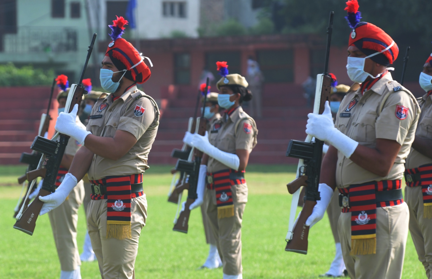 އަމްރިތުސާ - އޮގަސްޓް 15، 2020: އިންޑިއާގެ 74 ވަނަ މިނިވަން ދުވަސް ފާހަގަކުރަން ދިދަ ނެގުމުގެ ރަސްމިއްޔާތު ބާއްވަނީ. --ފޮޓޯ:އޭއެފްޕީ