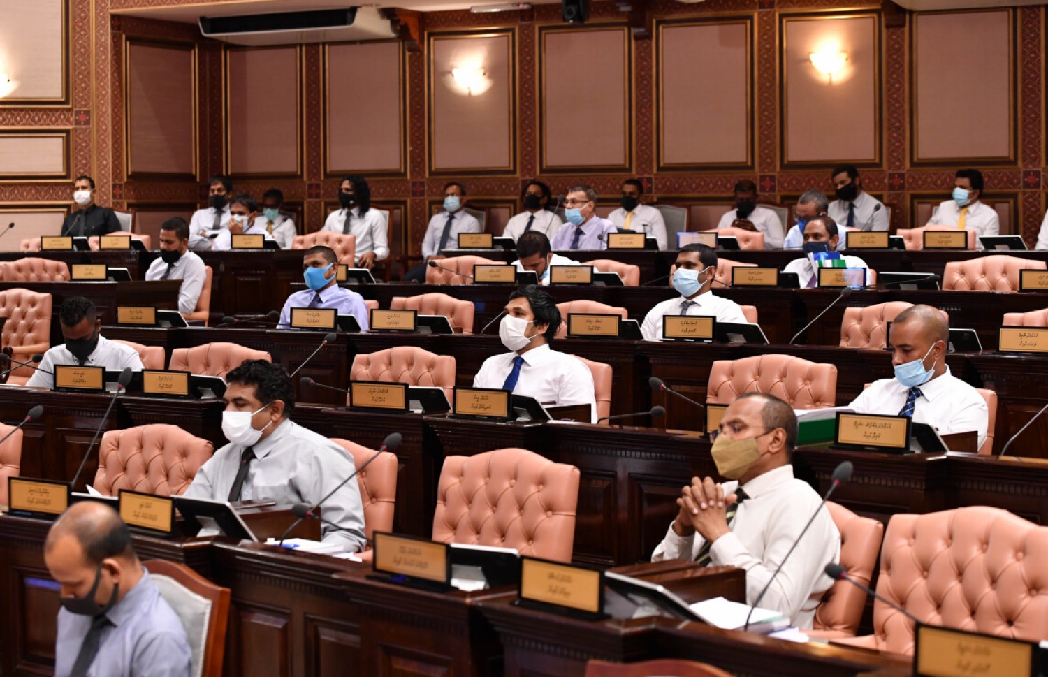 މަޖިލީހުގެ މެމްބަރުން ޖަލްސާއެއްގައި --- ފޮޓޯ/މަޖިލިސް