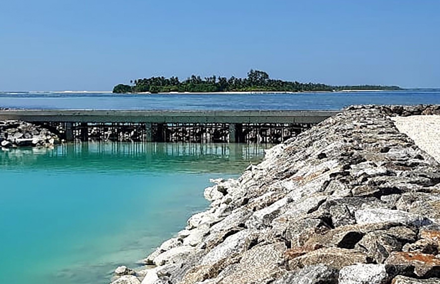 ލ. މާބައިދޫ ނެރު މަޝްރޫއުގެ ދަށުން ބޭރު ތޮށީގެ މަސައްކަތް ވެސް އެމްޓީސީސީން ވަނީ ކޮށްފައި-- ފޮޓޯ: އެމްޓީސީސީ