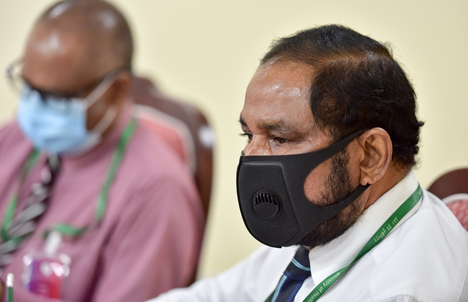 ހެލްތު މިނިސްޓްރީގެ ޑެޕިއުޓީ މިނިސްޓަރު އަބޫބަކުރު، މާލިއްޔަތު ކޮމިޓީގެ މިއަދުގެ ބައްދަލުވުމުގައި.---ފޮޓޯ: ނިޝާން އަލީ/މިހާރު