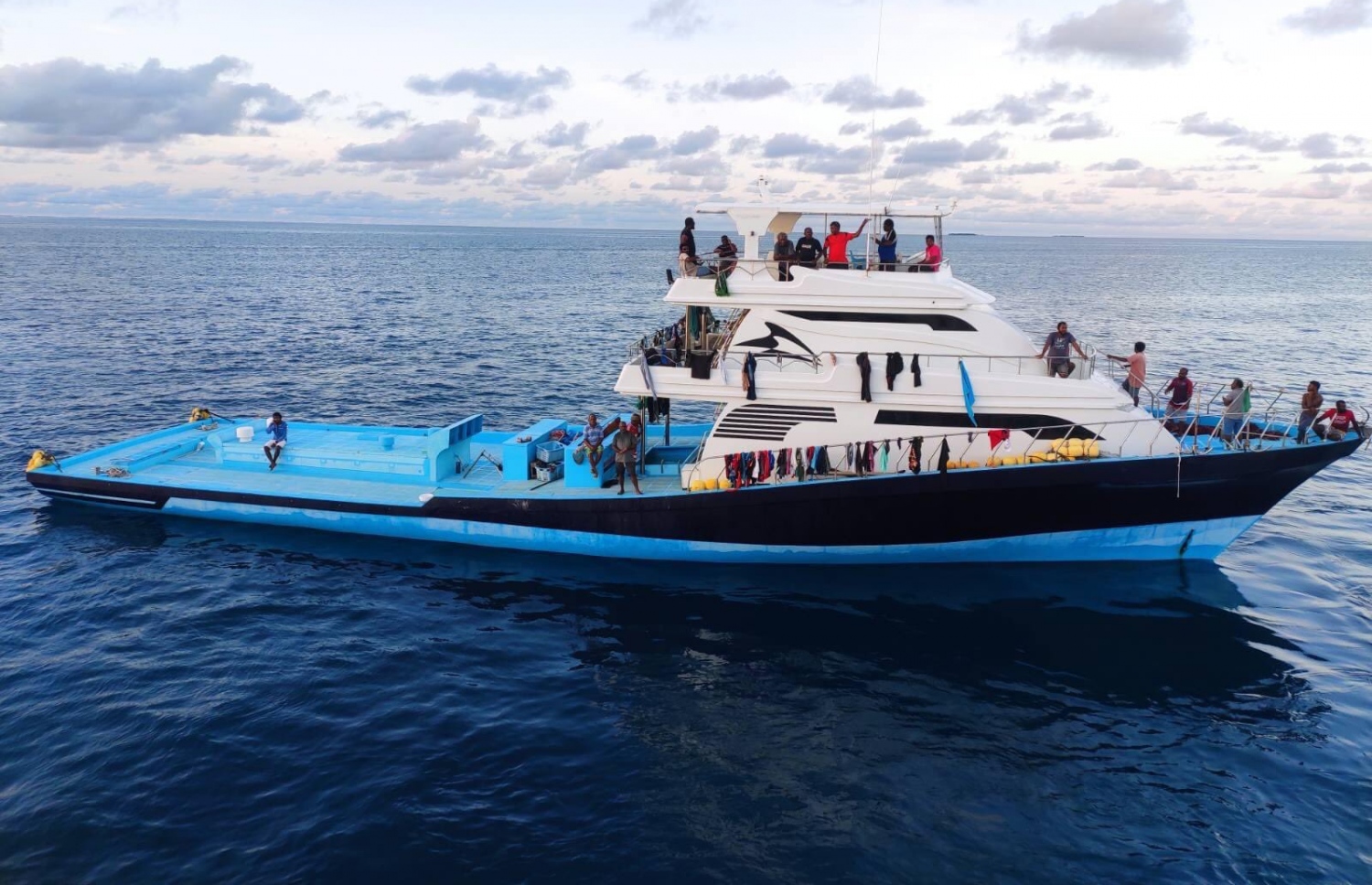 މަޑަވެލި ސީ ވޯލްޑް މަސް ދޯނި:  ލޯނު އުސޫލުން 200 މަަސްދޯނީގައި ފެން ފިނިކުރާ ސިސްޓަމް ހަރުކުރަން ސަރުކާރުން ނިންމާފައިވޭ. -- ޓްވިޓާ ފޮޓޯ: މަސްވެރިންގެ ޖަމިއްޔާ