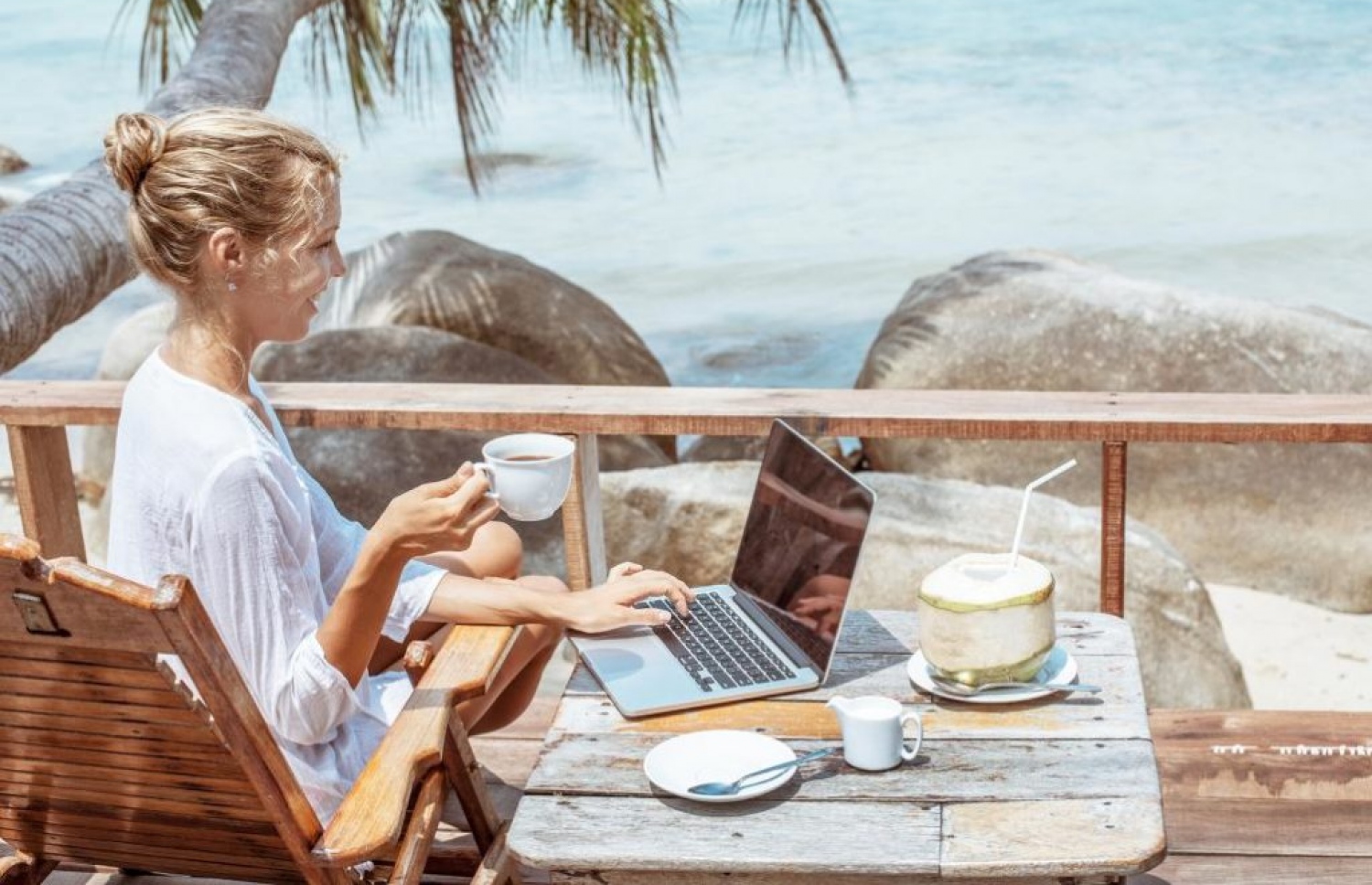 މީހަކު ޗުއްޓީ ހޭދަކުރަމުން މަސައްކަތުގައި: ރާއްޖޭގެ ހިތްގައިމު ރިސޯޓަކުން ވެސް މިހާރު ވަނީ ހާއްސަ ޕެކޭޖެއް ހަދާފައި