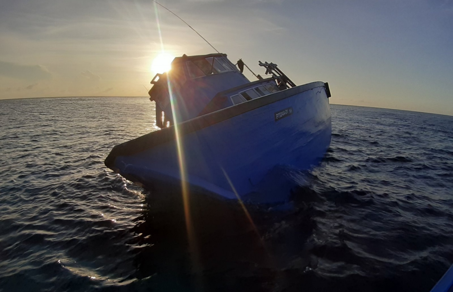 ނަމޫނާ ދޯނި، މަކުނުދޫ ބީއްސާލާފައި.-- ފޮޓޯ: އެމްއެންޑީއެފް