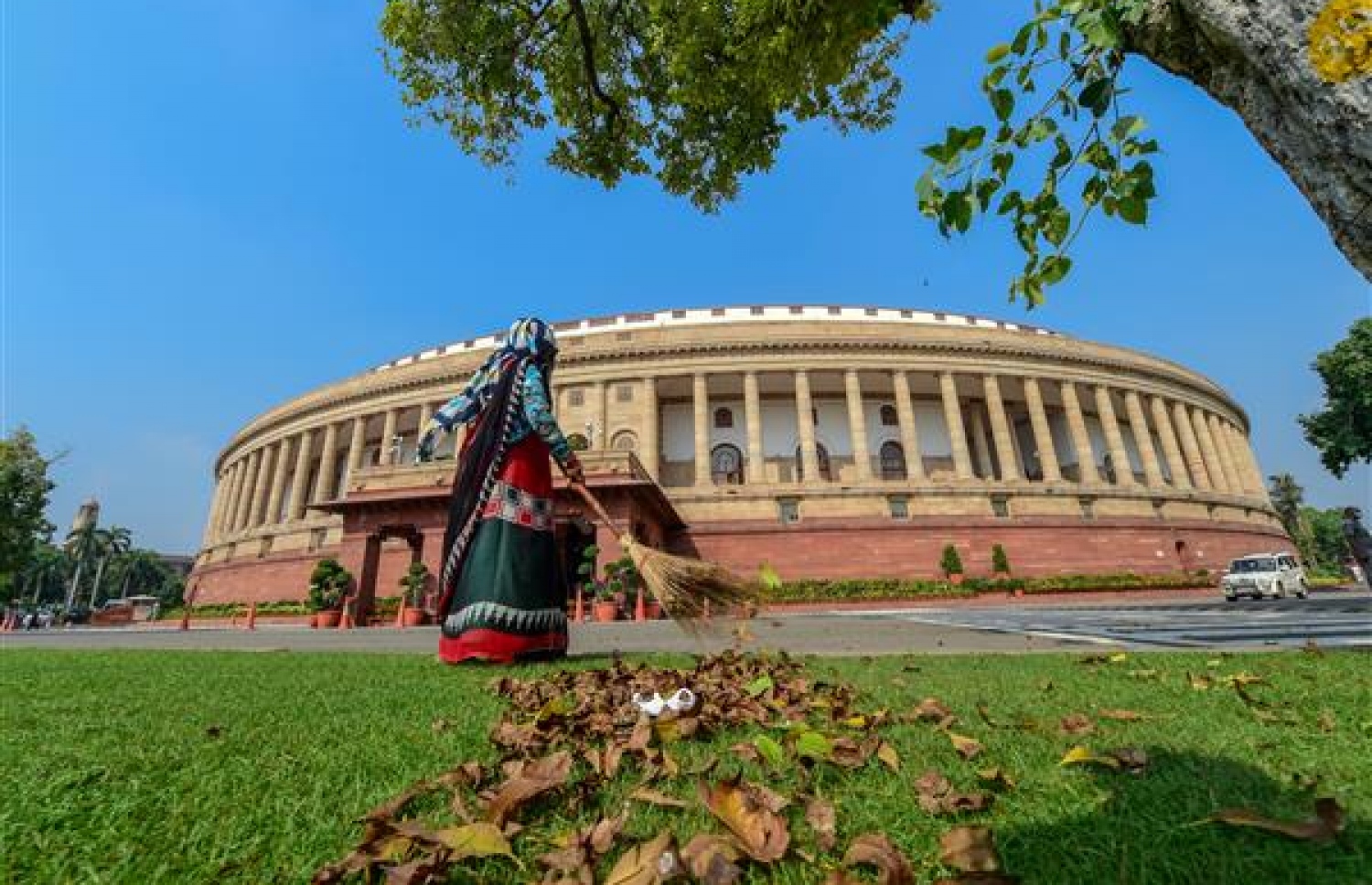 މިހާރު ބޭނުންކުރާ އިންޑިއާފެ ގާނޫނު ހަދާ މަޖިލީހުގެ އިމާރާތް.