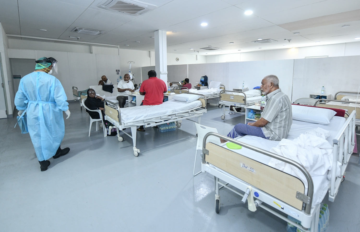 ހުޅުމާލޭ ކޮވިޑް ފެސިލިޓީގައި ބަޔަކު އެޑްމިޓް ކޮށްފައި: ބަލިވެގެން ބޭސްފަރުވާ އަށް ފައިސާ ބޭނުންވާ ފަހަރުތަކުގައި ވެސް އިނާޔަތުން މަންފާއެއް ނުކުރޭ. .---ފައިލް ފޮޓޯ: މިހާރު