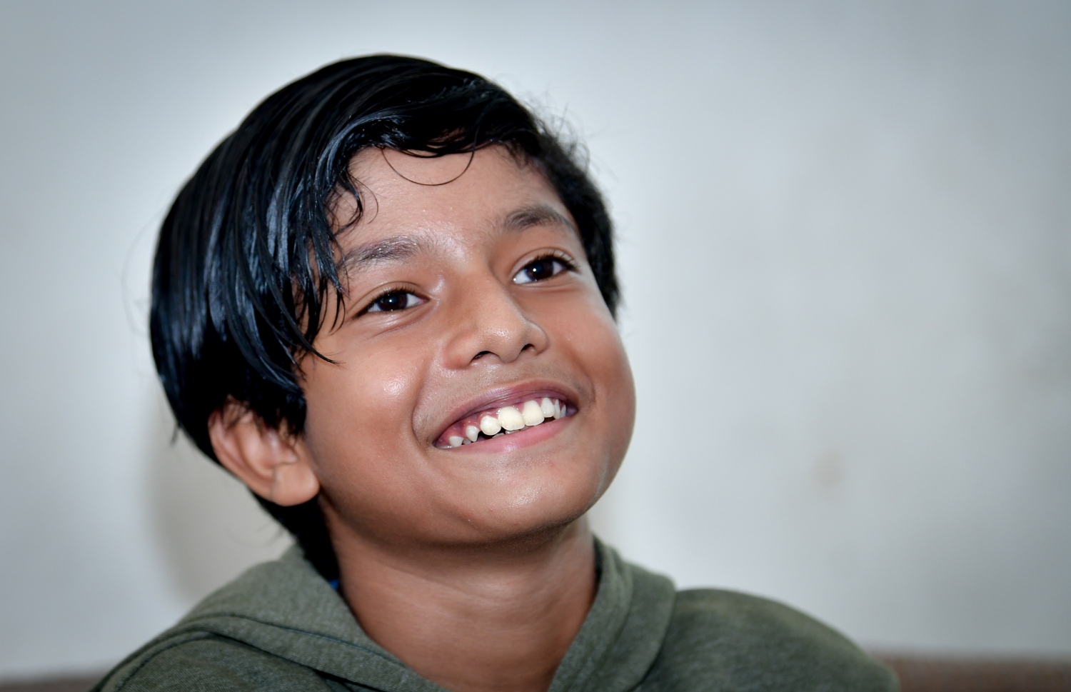 އީތަން "މިހާރު"އަށް އިންޓަވިއު ދެނީ  -- ފޮޓޯ: ނިޝާން އަލީ/ މިހާރު