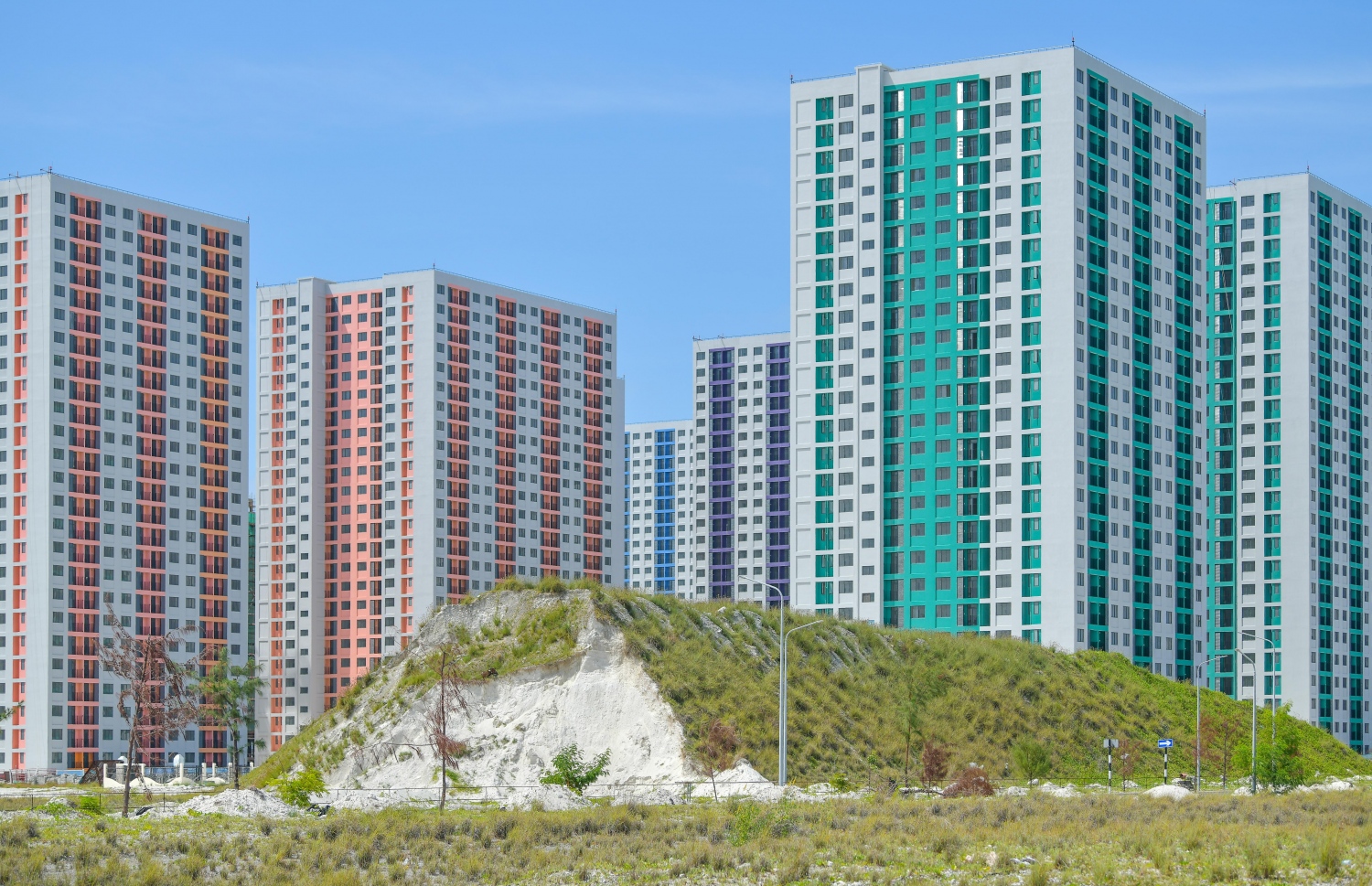 މާލެ: 02 އޮކްޓޯބަރ 2020: ހުޅުމާލޭގެ ދެވަނަ ފިޔަވަހީގެ އާންމުންނަށް ވަދެވޭ ގޮތަށް ހުޅުވާލާފައިވާ ސަރަހައްދު،މީ ގިނަ ބަޔަކަށް ހިޔާ ފްލެޓްތައް ކައިރިން ބަލާލުމަށް ލިބޭނެ ފުރުސަތެއް--. ފޮޓޯ:ނިޝާން އަލީ/މިހާރު