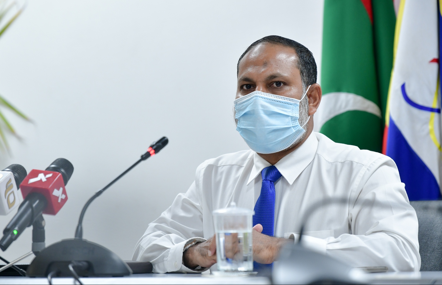 މިއަދު ރަސްމިއްޔާތުގައި ހޯމް މިނިސްޓަރު އިމްރާން އަބްދުﷲ ވާހަކަ ދައްކަވަނީ. -- ފޮޓޯ: ނިޝާން އަލީ / މިހާރު