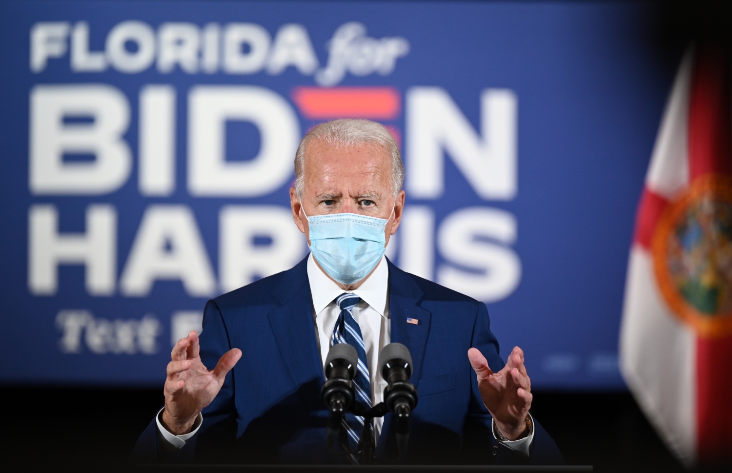 ޖޯ ބައިޑަން ފްލޮރިޑާގައި ކެމްޕޭން ކުރައްވަނީ. --ފޮޓޯ:އޭއެފްޕީ