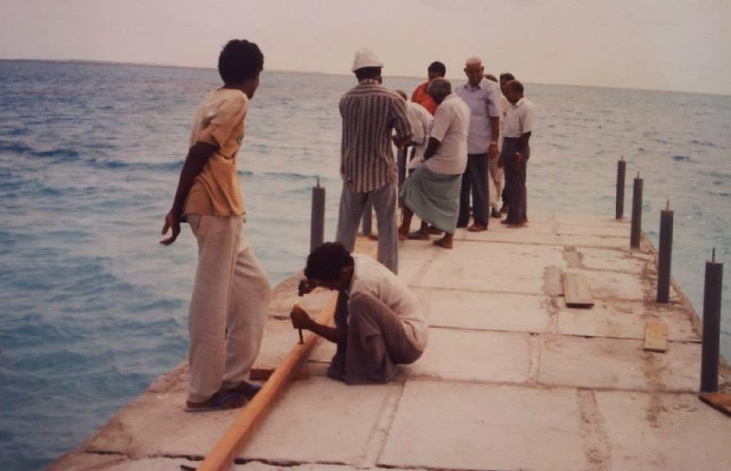 ވީޓީސީގެ އިންސްޓްރަކްޓަރުންނާއި ބައެއް ދަރިވަރުން ހއ. ދިއްދޫ ޖެޓީ ހެދުމުގައި: އިޖުތިމާއީ ބައެއް މަސައްކަތްތަކުގައި ވީޓީސީން ބައިވެރިވި