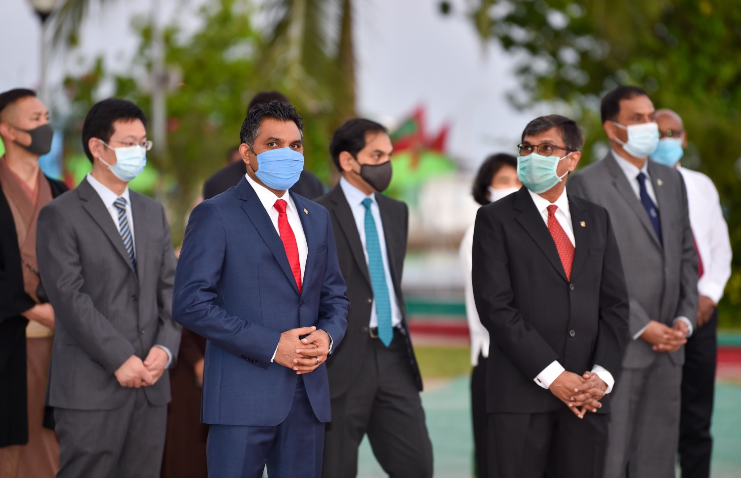 މާލެ: އޮކްޓޯބަރު 18، 2020: ޕޯޗުގީޒުންގެ އަތްދަށުން ރާއްޖެ މިނިވަންކުރަން، އުތީމު ބޮޑުތަކުރުފާނު ކުރެއްވި ޖިހާދުގެ ހަނދާން އާކުރާ، ގައުމީ ދުވަހުގެ މުނާސަބަތުގައި ބޭއްވި ދިދަ ނެގުމުގެ ރަސްމިއްޔާތުގެ ތެރެއިން .-- ފޮޓޯ: ރައީސް އޮފީސް