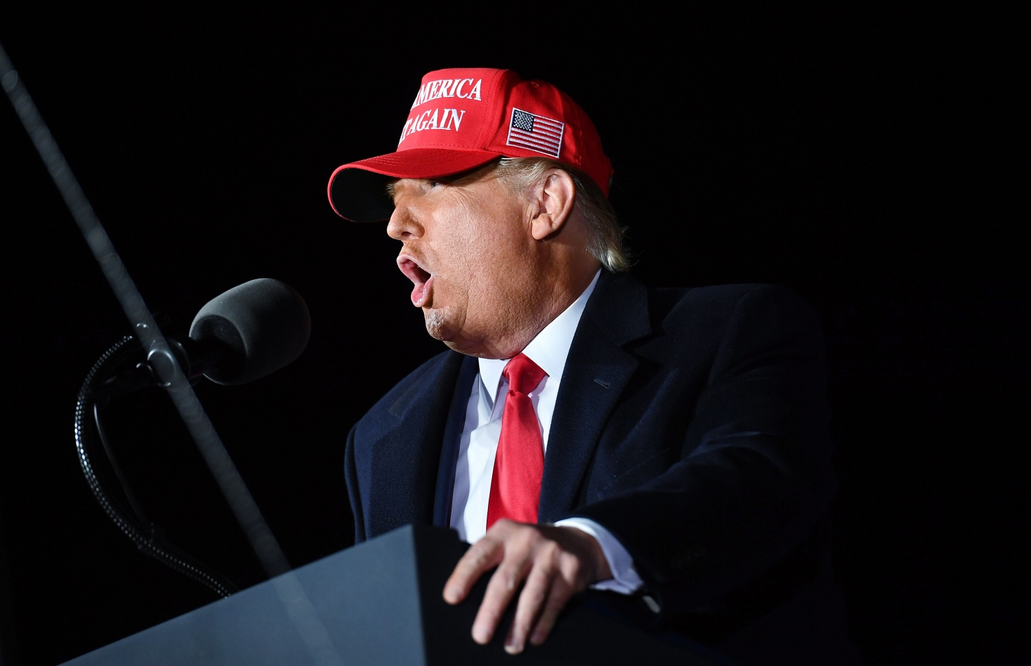 ރައީސް ޓްރަމްޕް ވިސްކޮންސިންގައި އިއްޔެ ކެމްޕޭން ކުރައްވަނީ. --ފޮޓޯ:އޭއެފްޕީ