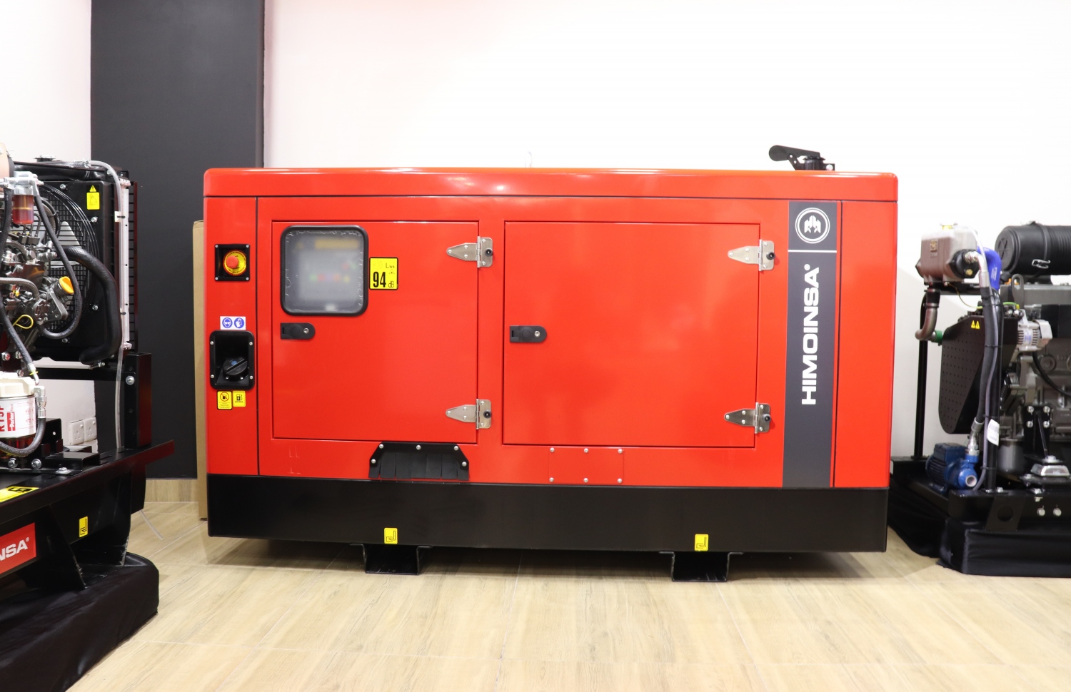 ސްޕެއިންގެ ހިމޮއިންސާ ބްރޭންޑުގެ ސައިލެންޓް ޖަނަރޭޓަރެއް-- ފޮޓޯ؛ ޕްރައިމް ޕަވާ