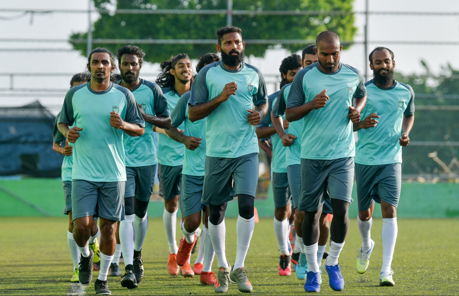 މިއަދުގެ ޕްރެކްޓިހުގެ ތެރެއިން ޔުނައިޓެޑް ވިކްޓްރީ ކުޅުންތެރިން.-- ފޮޓޯ: ނިޝާން އަލީ/ މިހާރު