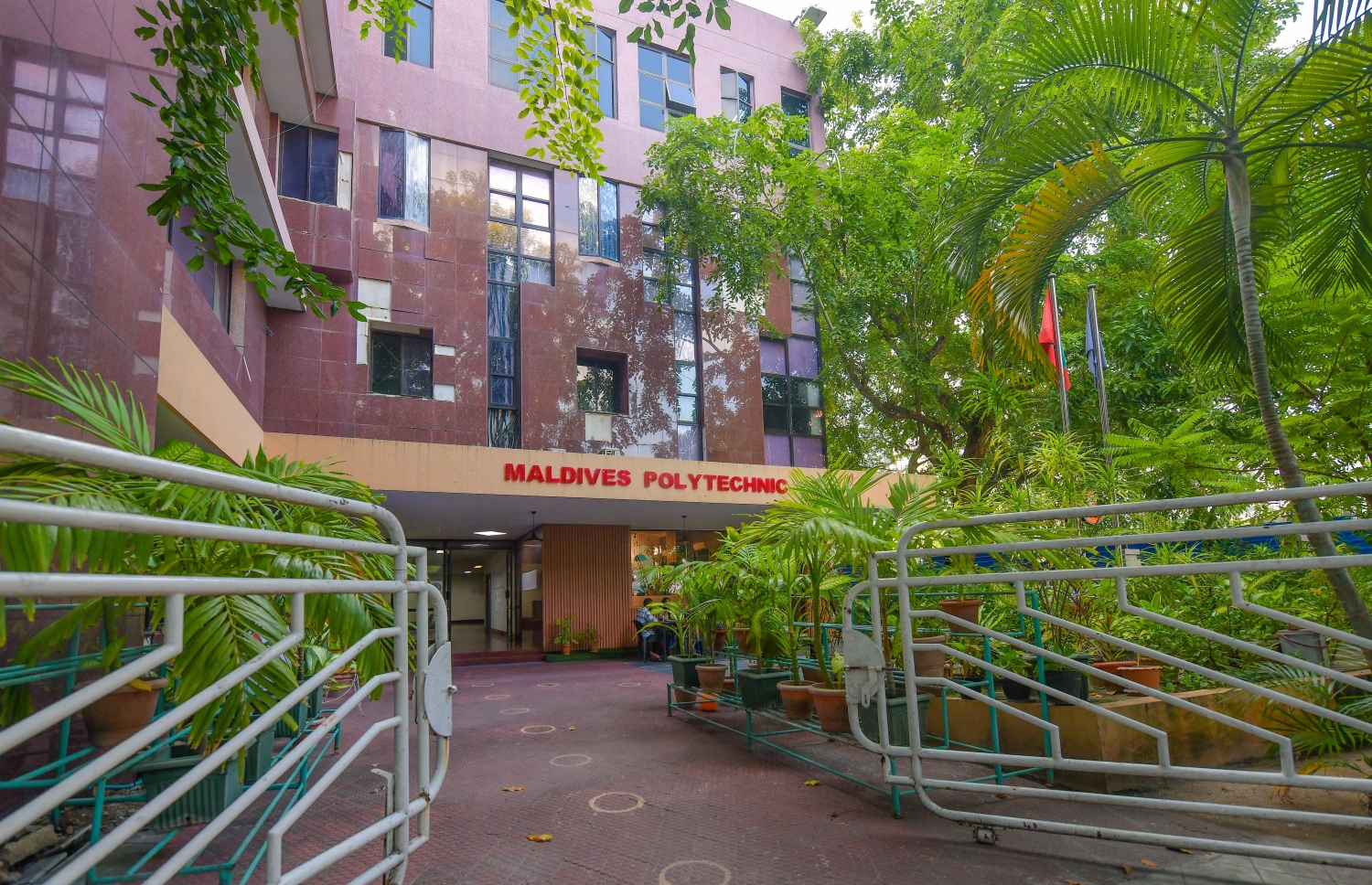 މޯލްޑިވްސް ޕޮލިޓެކްނިކް ހިންގާ އިދާރާ.-- ފޮޓޯ: ނިޝާން އަލީ/ މިހާރު