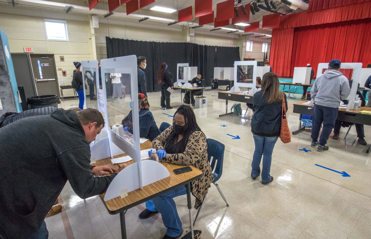 ނޯތު ކެރޮލީނާގައި މިއަދު ވޯޓުލަނީ. --ފޮޓޯ:އޭއެފްޕީ