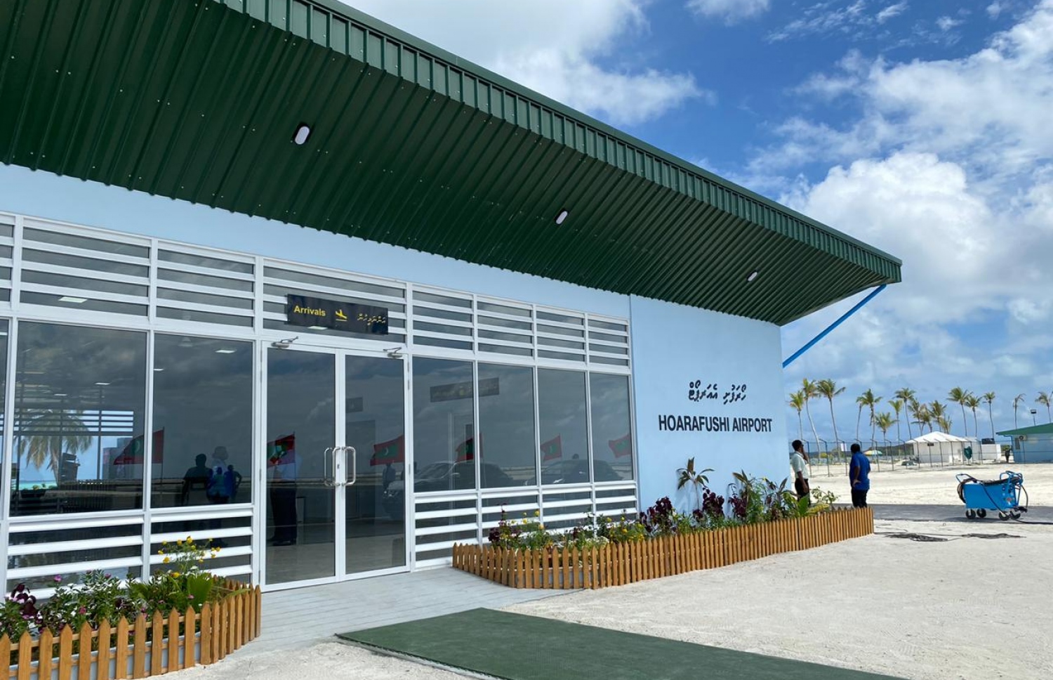 ހޯރަފުށީ އެއާޕޯޓު: ރައީސް، ރަސްމީކޮށް މިއަދު މި އެއާޕޯޓު ހުޅުއްވައި ދެއްވާނެ.---ފޮޓޯ: އަހުމަދު އަވްޝަން/މިހާރު