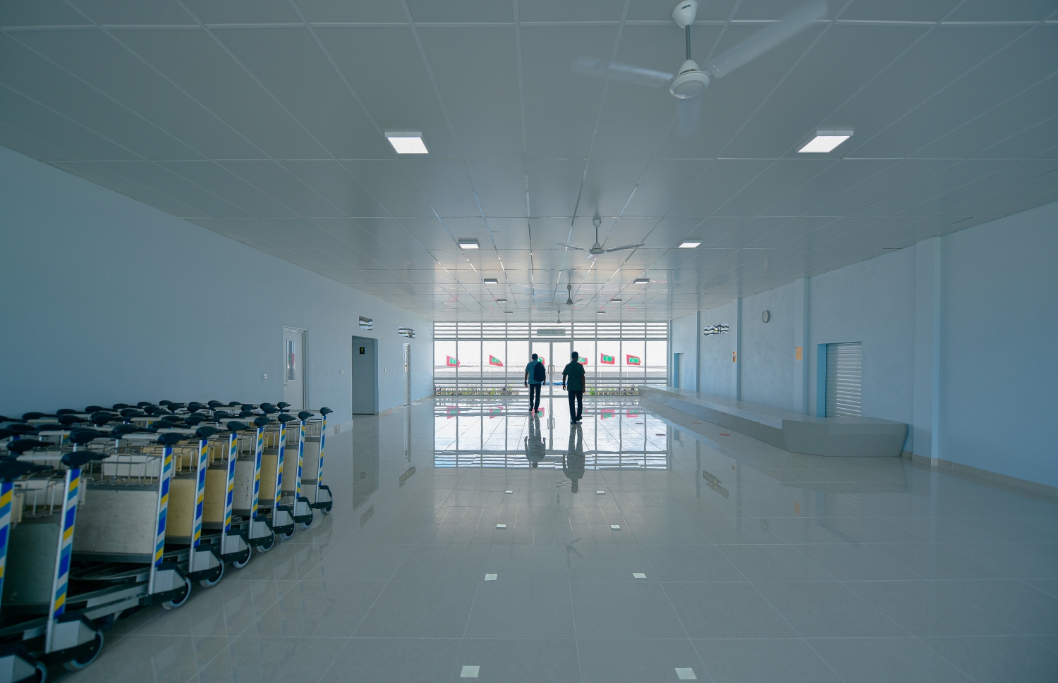 ހޯރަފުށި: ނޮވެމްބަރު 19، 2020- ރިއާސީ ކެމްޕޭންގައި ވެވަޑައިގަތް ވައުދާ އެއްގޮތަށް ހޯރަފުށީގައި ސަރުކާރުން ހެދި   އެއާޕޯޓް ރަސްމީކޮށް ހުޅުވުން. .-- ފޮޓޯ: އަހުމަދު އަވްޝަން/މިހާރު